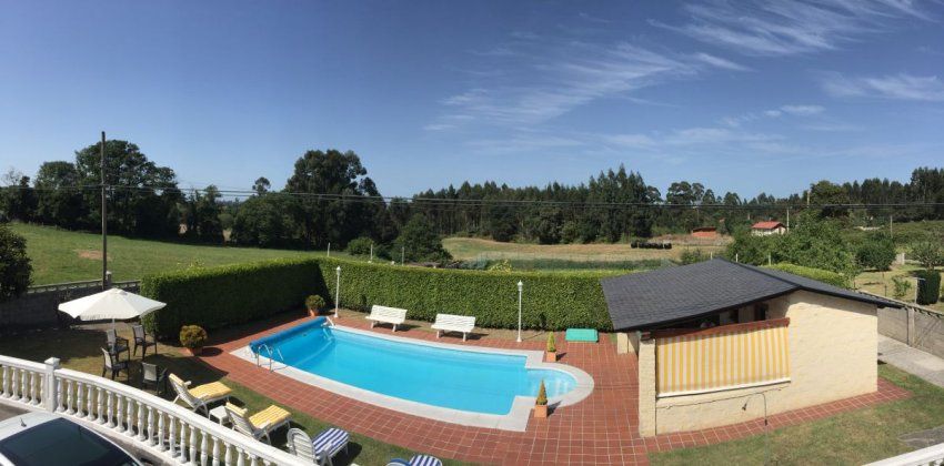 11 Caseta y Piscina